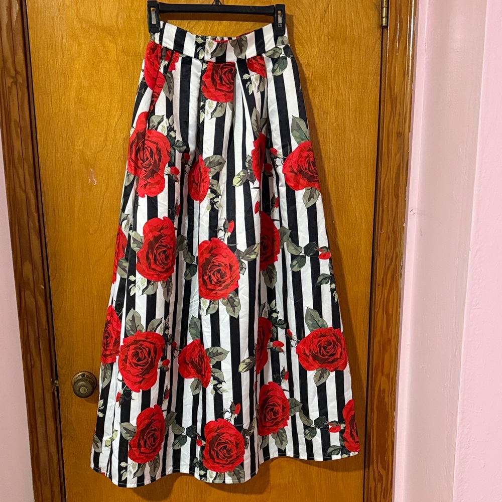 Elegant Red Floral Striped Skirt